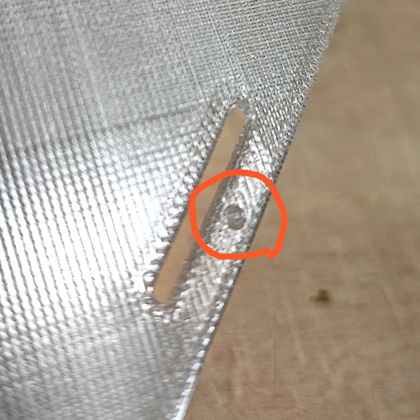 蓋には突起があります